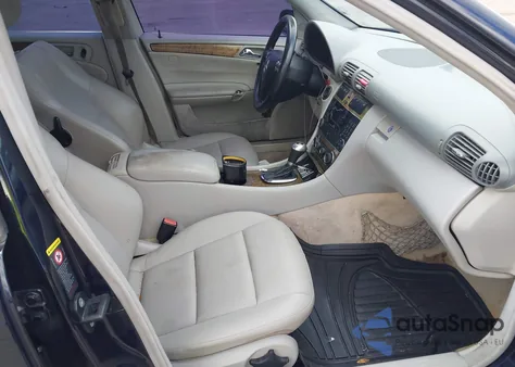 2007 Mercedes-Benz C 230 Sport from USA, damaged, VIN WDBRF52H07F921534